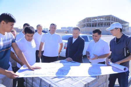 Navoiy viloyati hokimi eng chekka tuman-shaharlarda bo'ldi
